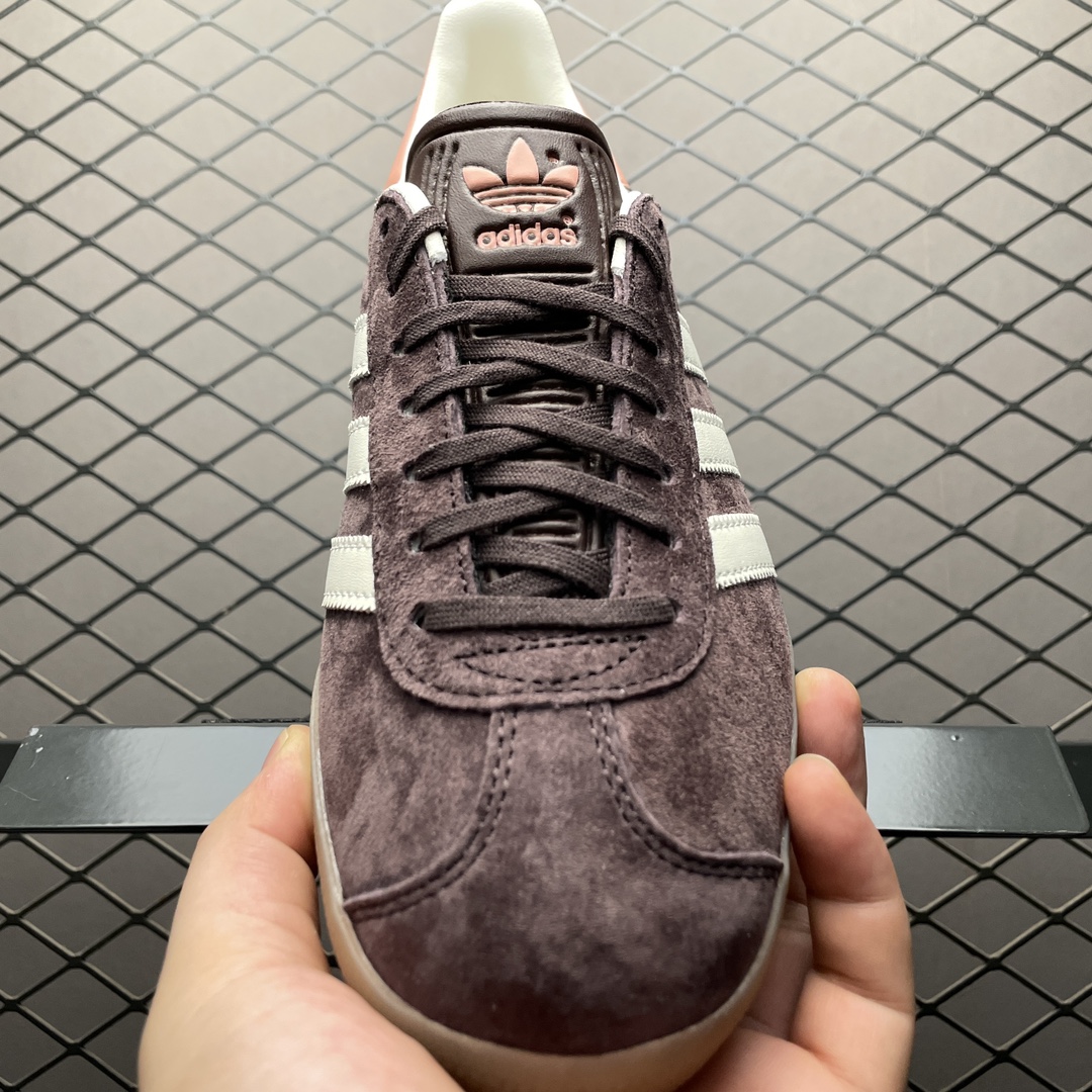AD 阿迪 Gazelle 低帮运动休闲板鞋 IF3233 尺码:35 36 36.5 37 38 38.5 39 40 40.5 41 42 9