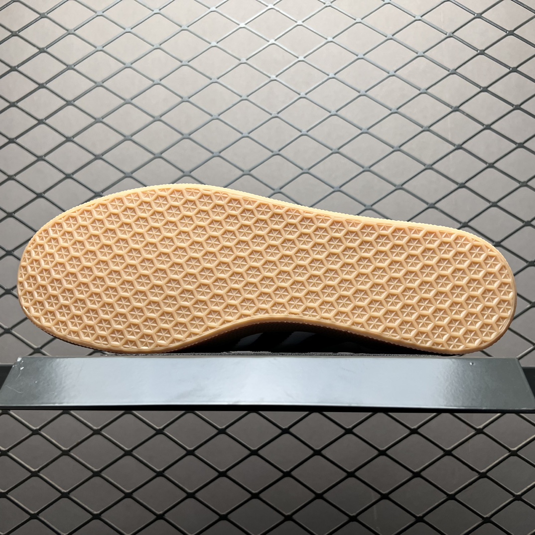 Adidas Gazelle Low-Top Sneakers - Comprehensive 5