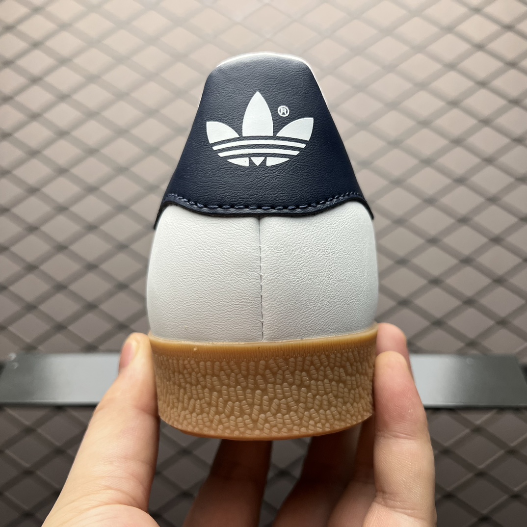 Adidas Gazelle Low-Top Sneakers - Comprehensive 2