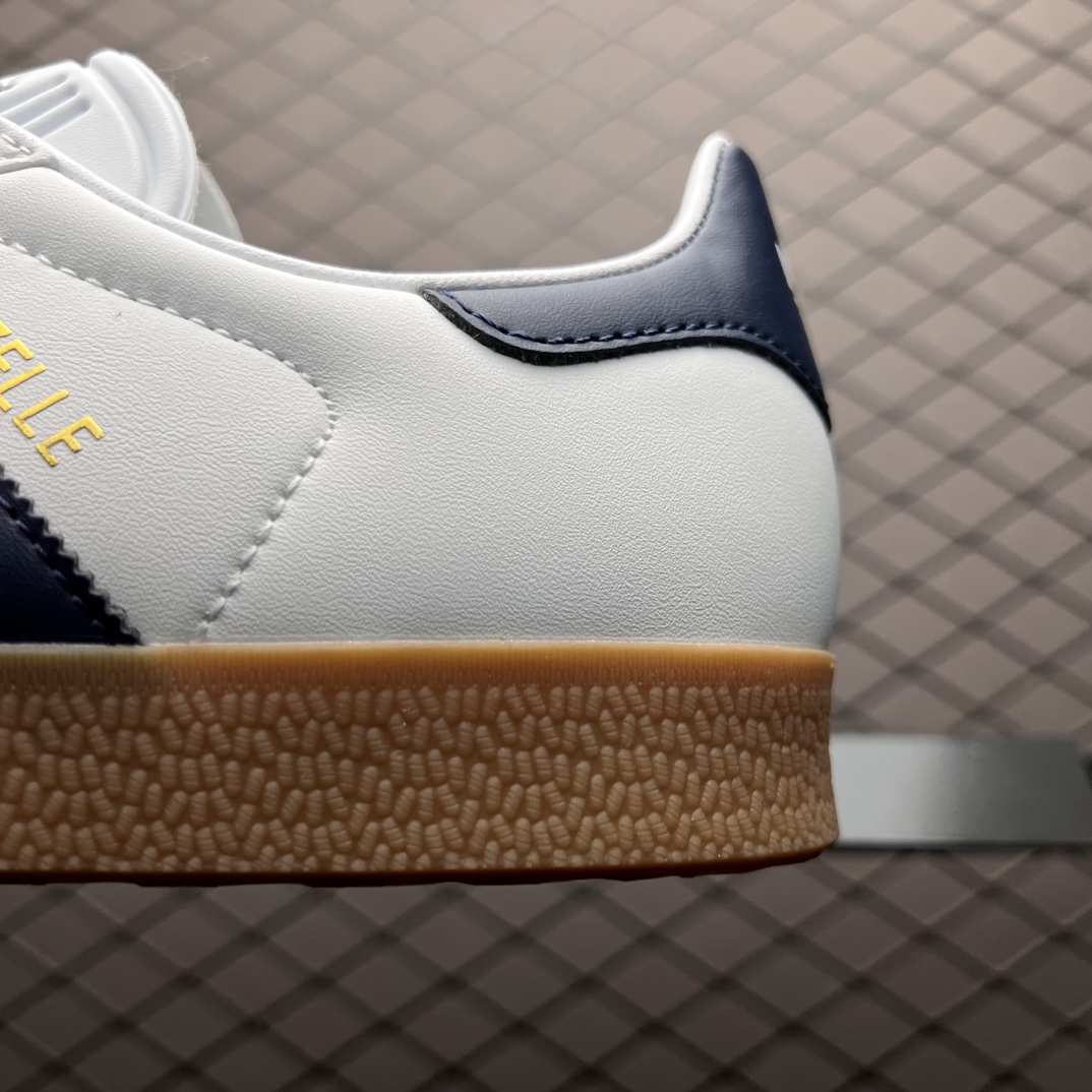 Adidas Gazelle Low-Top Sneakers - Comprehensive 4