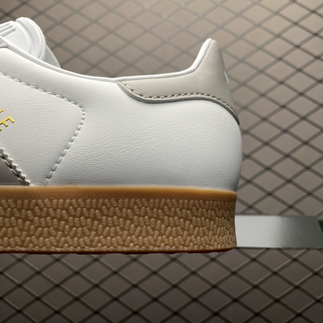 Adidas Gazelle Low-Top Sneakers - Comprehensive 4