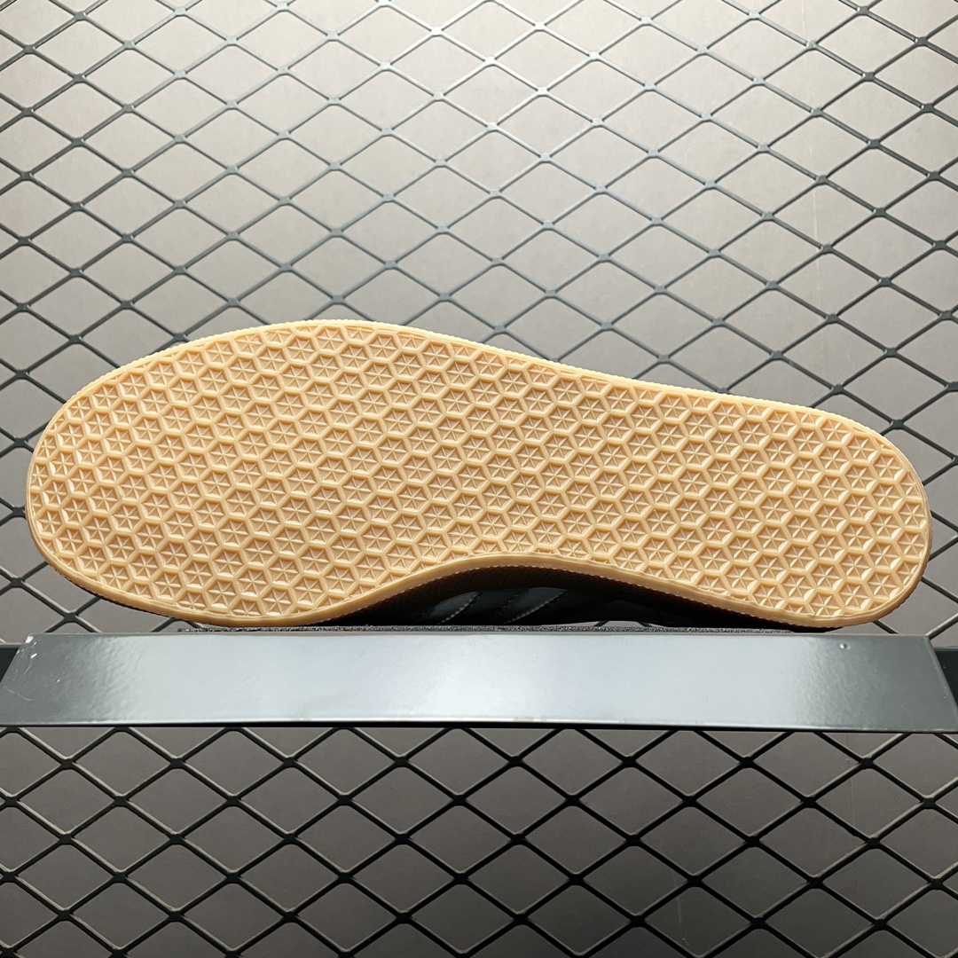 Adidas Gazelle Low-Top Sneakers - Comprehensive 5