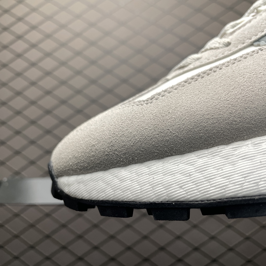 adidas Retropy E5 Retro Lifestyle Running Shoes with BOOST Midsole - Comprehensive 6