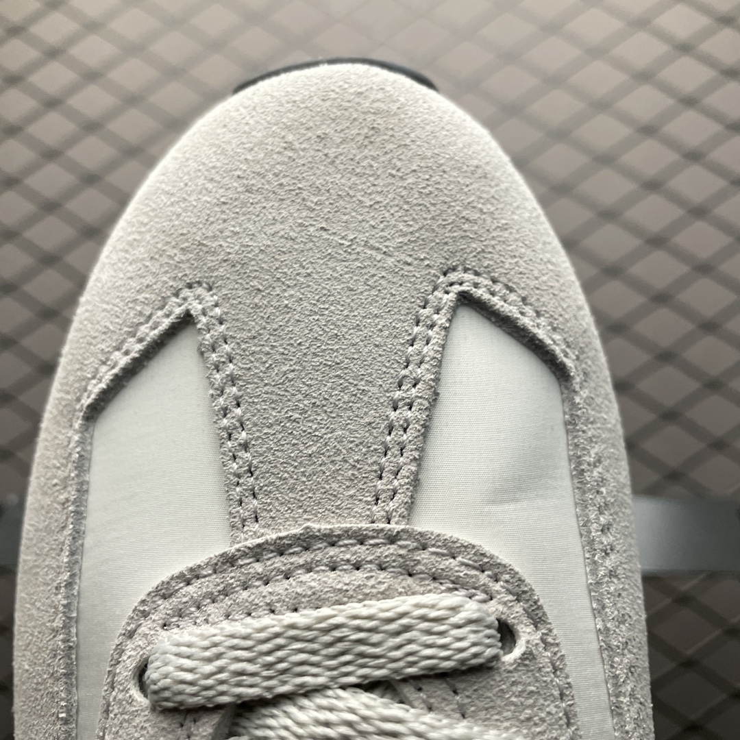 adidas Retropy E5 Retro Lifestyle Running Shoes with BOOST Midsole - Comprehensive 7