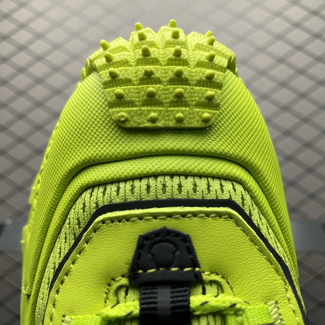 Moncler Trailgrip GTX Low-Top Outdoor Sneakers - Comprehensive 7