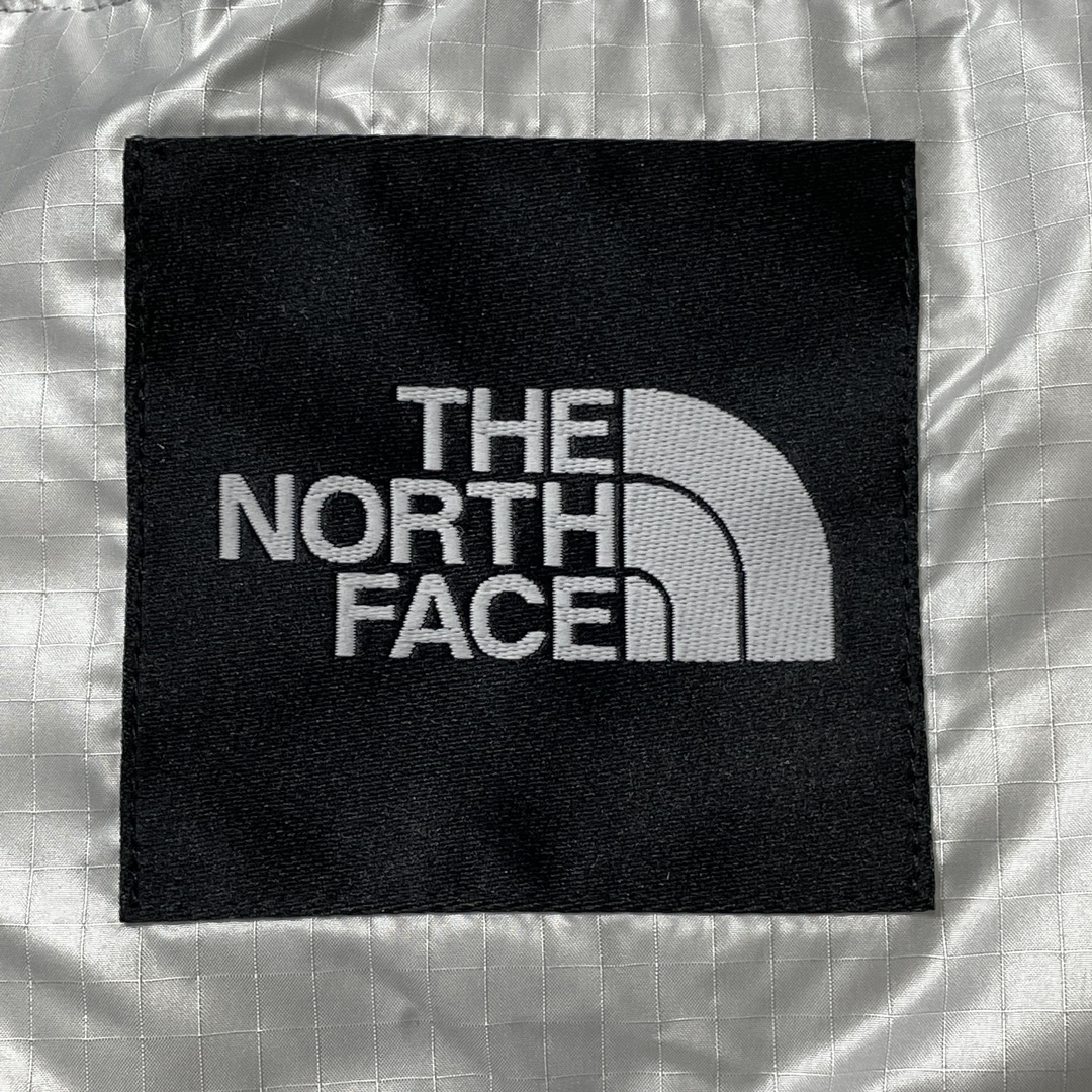 图片[9]-福利特价🔥 S版 The North Face 北面 Nuptse 大格子 袖标羽绒服 韩国出口同批次订单 高端零售 平台专供品质 刺绣采用进口田岛绣花 采用进口7号针 日本女皇绣线 保证每字饱满工 立体感清晰 内里填充国标羽绒，保暖性能更出色，轻便不厚重，压缩后的蓬松度恢复性好 原厂定制40D格子四级防水布料，内胆采用40T高密度胆布，防跑绒 并保证手感及膨松度，内里采用尼龙Nylon双重双层封禁设计，不会出现任何跑绒现象，内置抽拉绳扣的可调节下摆，可防风防寒 拉链采用吉田YKK原厂定制，刻字清晰，拉感完美顺滑不卡齿 辅料及扣子均采用原版一样铜芯弹簧【非市面铁芯弹簧】品质可随意🆚对比 尺码：XS S M L XL XXL-选品中心