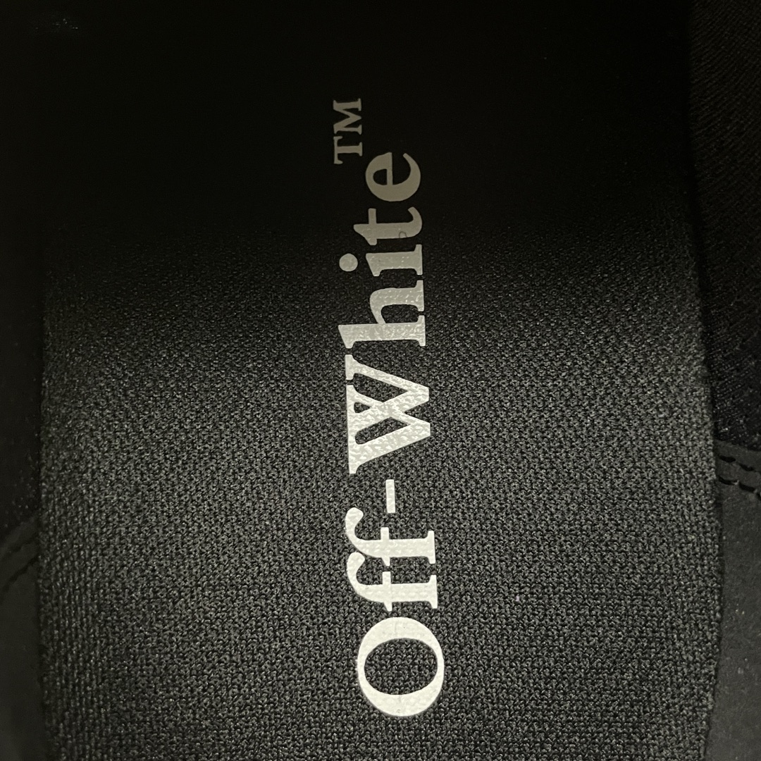 Off-WhiteODSY1000低帮复古休闲鞋全新磨具5层大底组合而成-通货版本用的是一体描膝,不仅成