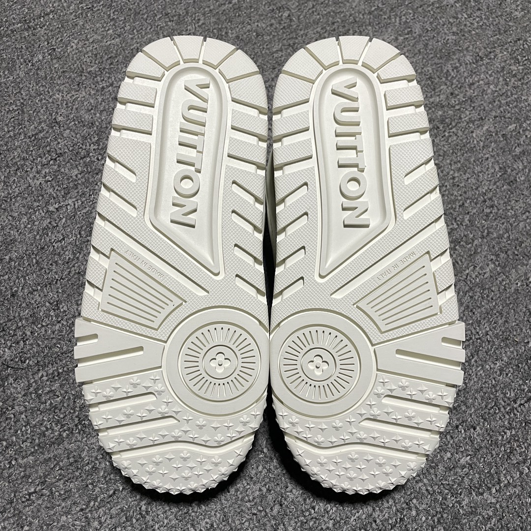 本地自取 合作私密 Louis Vuitton LV 路易威登 Trainer Maxi 胖丁 低帮休闲板鞋 全新私人订单 海淘同渠道 3