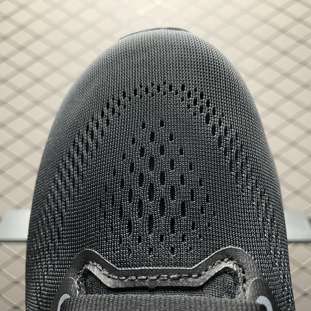   Asics 亚瑟士 GEL-Kayano 31 低帮运动休闲跑步鞋 1011B867-001 平台专