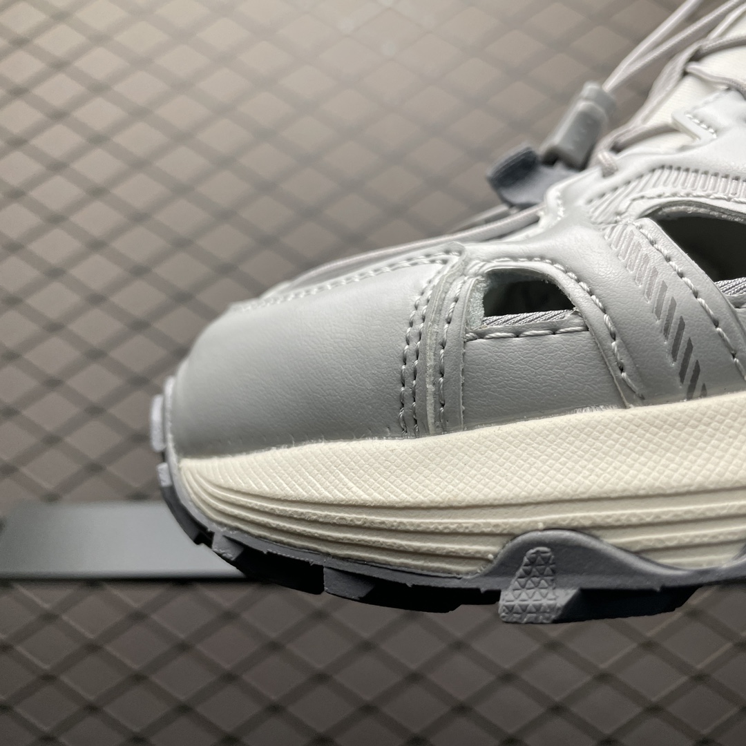   Asics 亚瑟士 GEL-Sonoma SE 休闲凉鞋 溯溪鞋 1203A670-020 尺码：3