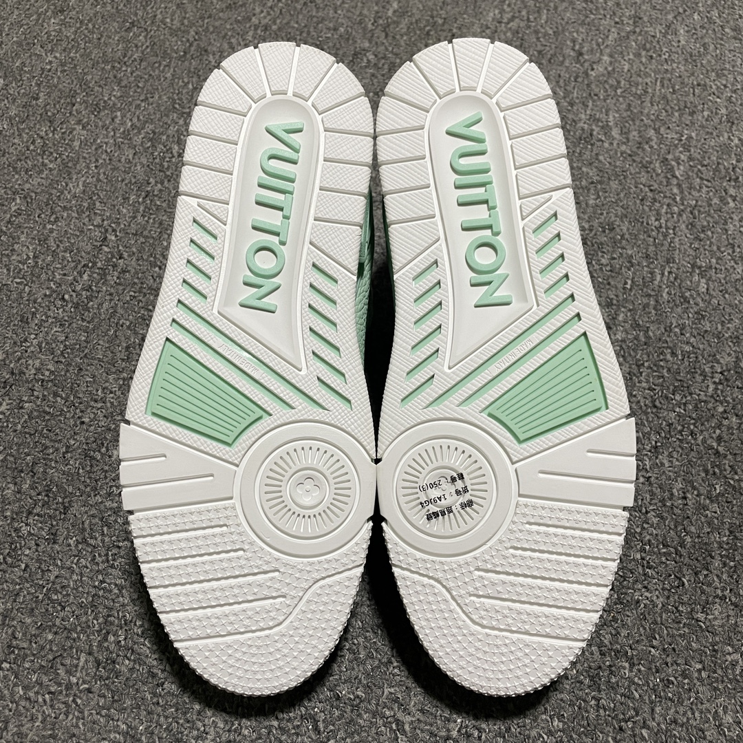 Louis Vuitton Luxury Footwear Collection 3