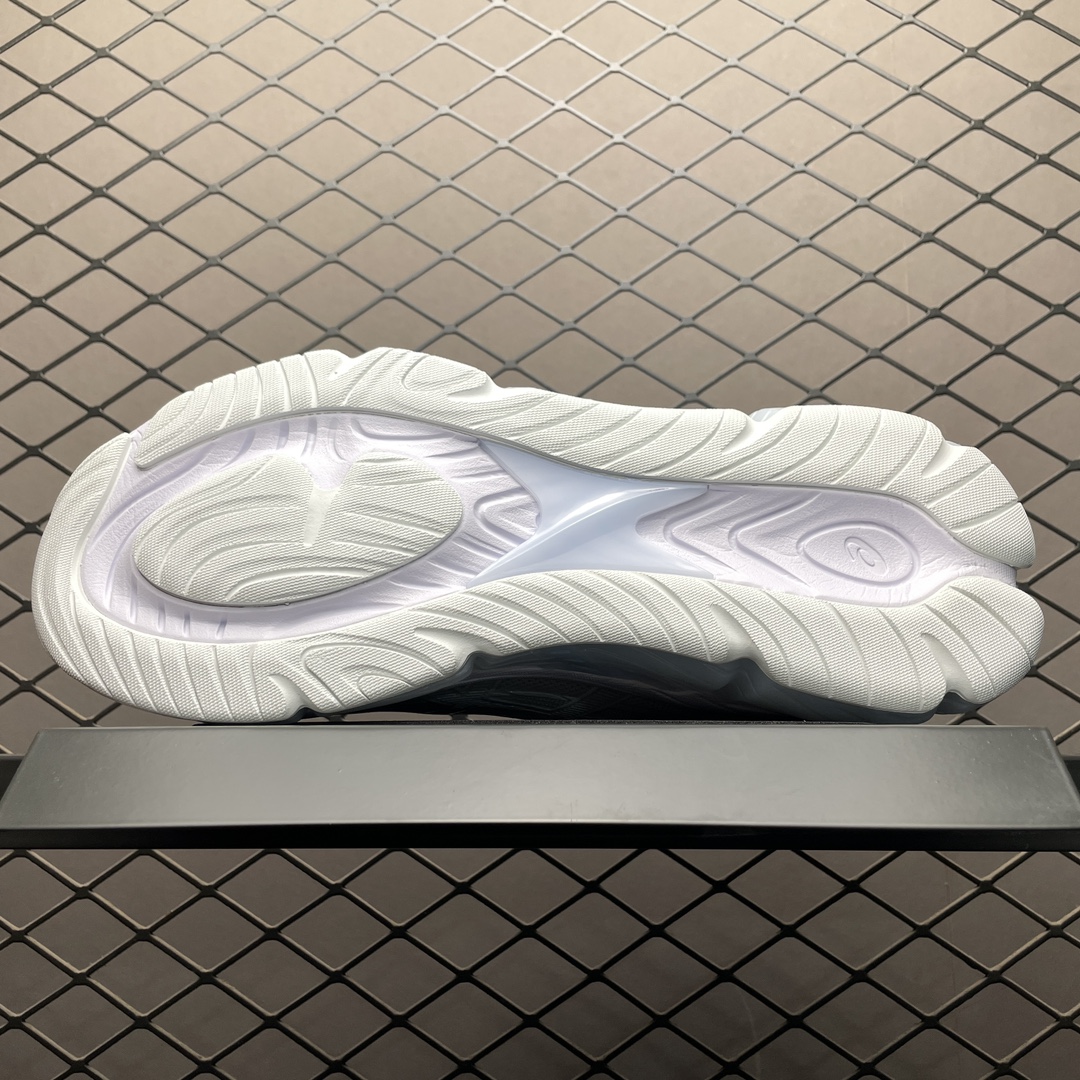   Asics 亚瑟士 GEL-Quantum 360 VIII 低帮运动休闲跑步鞋 1203A305-