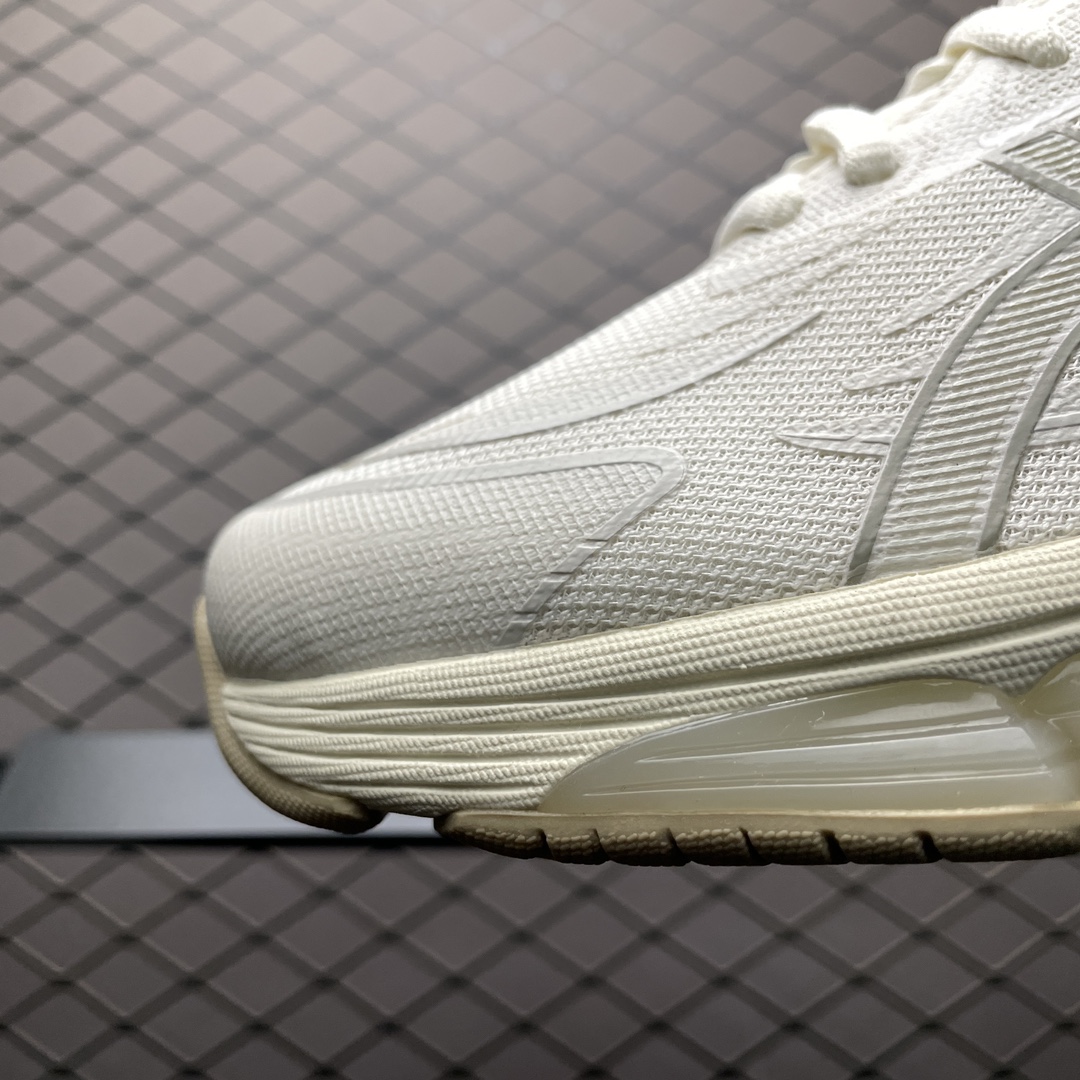   Asics 亚瑟士 GEL-Quantum 360 VIII 低帮运动休闲跑步鞋 1203A402-