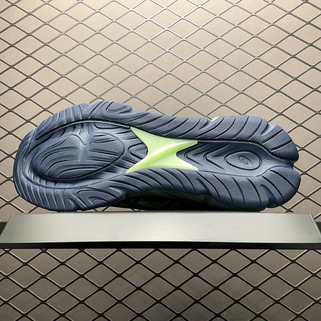   Asics 亚瑟士 GEL-Quantum 360 VIII 低帮运动休闲跑步鞋 1203A305-