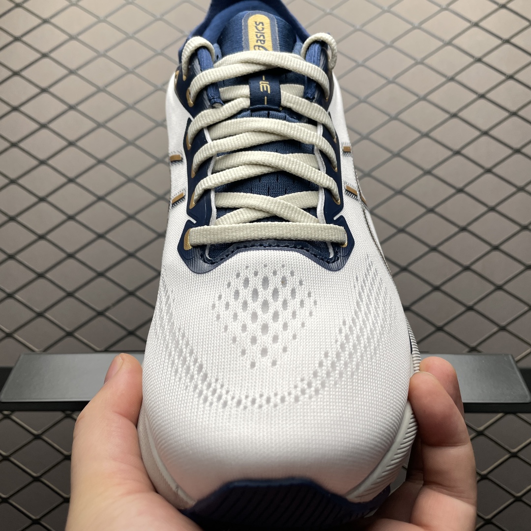   Asics 亚瑟士 GEL-Kayano 31 低帮运动休闲跑步鞋 1011B995-100 平台专