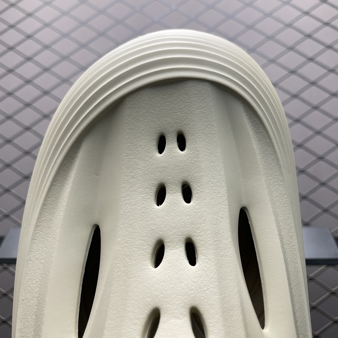   莞产原厂品质 HOKA ONE ONE 舒适休闲 超轻超弹力厚底轻量休闲凉鞋 包头拖鞋 洞洞鞋 原版