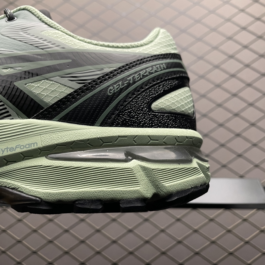   Asics 亚瑟士 GEL-Terrain 低帮运动休闲跑步鞋 1203A342-300 平台专供品