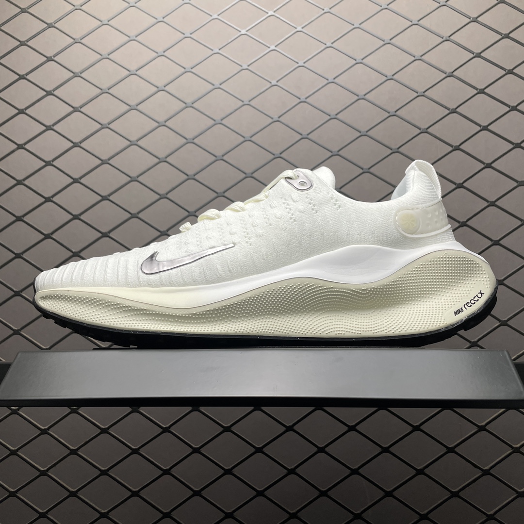 💰540 純原NK React Infinity Run 4 超輕網面跑步鞋 DR2670-104 尺碼：36 36.5 37.5 38 38.5 39 40 40.5 41 42 42.5 43 44 44.5 45 編號：23TDEF
