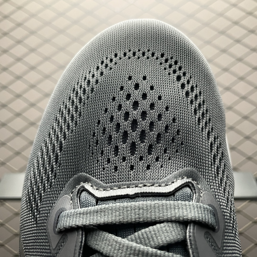   Asics 亚瑟士 GEL-Kayano 31 低帮运动休闲跑步鞋 1011B867-020 平台专