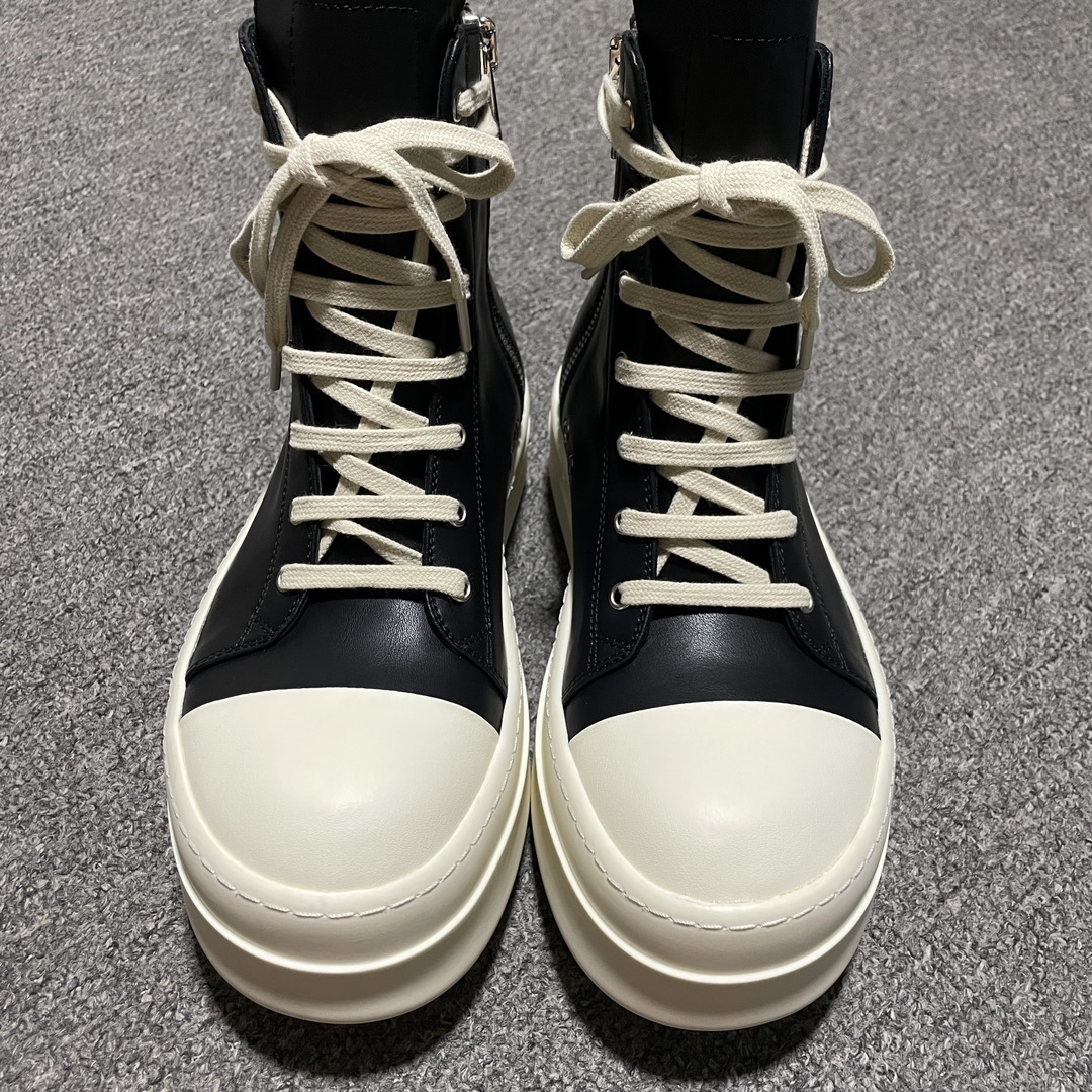 💰920 純原版本 Rick Owens 瑞克 歐文斯 包頭厚底款 高幫休閒鞋 高階零售外貿專供品質 配置天地蓋硬實禮盒(附贈棉布託購物袋一個)升級原楦原紙版開發版型 水染粒面小牛皮革鞋面材質 奢侈品的觸感 私模定製品牌LOGO拉鏈 一比