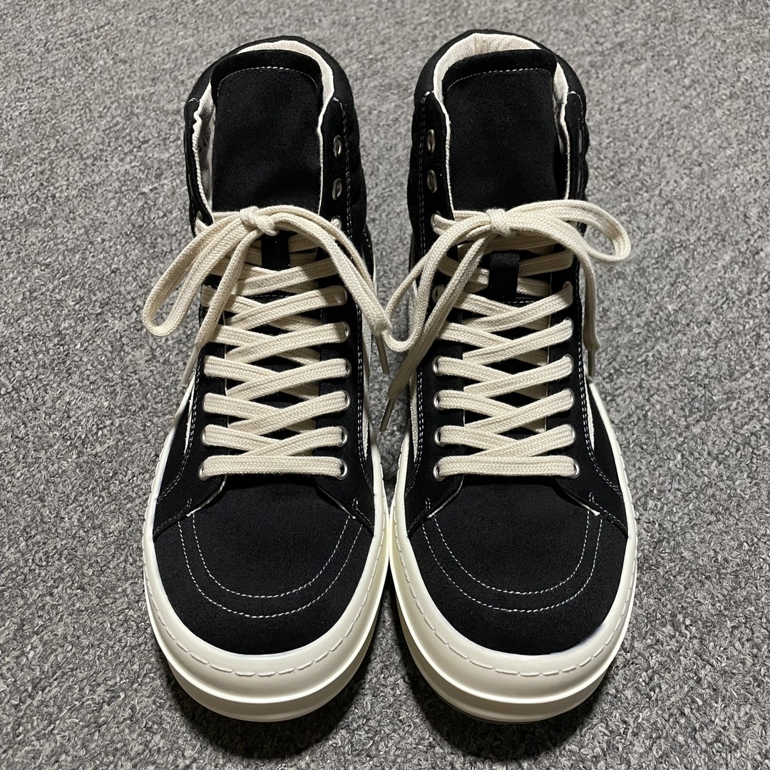 💰850 純原版本 Rick Owens 瑞克 歐文斯 高幫休閒鞋 高階零售外貿專供品質 升級原楦原紙版開發版型 外加定製保護盒 鞋盒質感拉滿 雖然增加不了多少實質的成本 但是打磨產品的細節 再微小也會還原 尺碼：36 37 38 39 