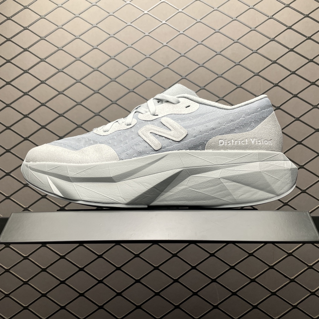💰530 純原District Vision x New Balance 新百倫 聯名款低幫休閒跑步鞋 WRCELVD4 尺碼：36 37 37.5 38 38.5 39.5 40 40.5 41.5 42 42.5 43 44 44.5