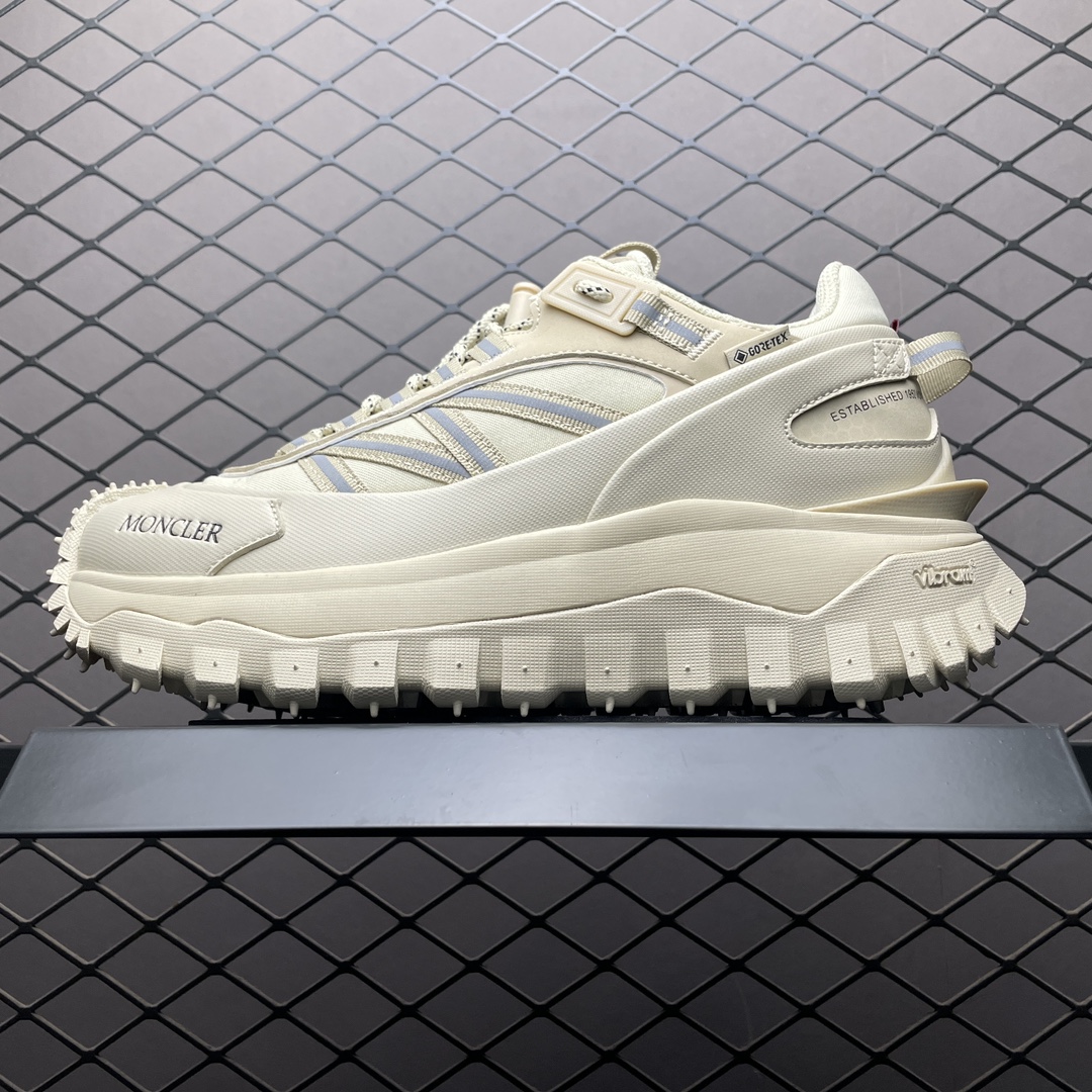 💰820 純原Moncler 盟可睞/蒙口 Trailgrip GTX 抗撕裂材質山地戶外鞋 鞋身採用Cordura防撕裂尼龍/Gore-Tex防水材質 中底內建全掌碳板 支撐效能拉滿 3M反光帶 鞋底搭載Vibram外底提供超強的抓地力