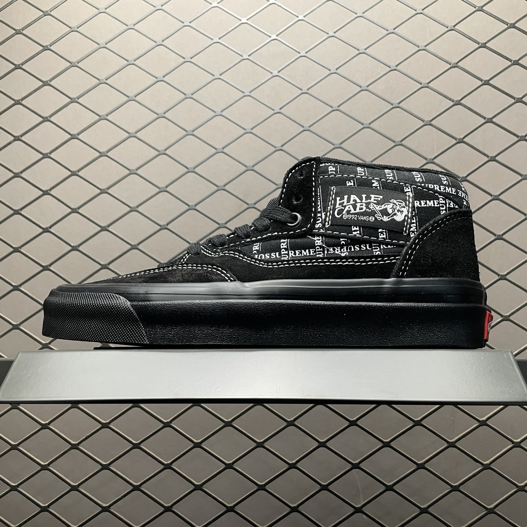 💰569 純原Supreme x Vans 萬斯 Half Cab Plo'92 聯名款中幫休閒板鞋 尺碼：35 36 36.5 37 38 38.5 39 40 40.5 41 42 42.5 43 44 編號：27DCEE14