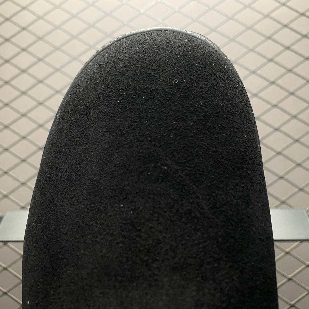 图片[7]-平台外贸专供 UGG Burleigh Chukka 男士中帮雪地靴 1151773 十年品牌制鞋代工厂生产线出品 注重每一处细节 隆丰A级真羊皮毛一体 完全遵循ZP工艺流程打造 尺码：40 41 42 43 44 45-选品中心