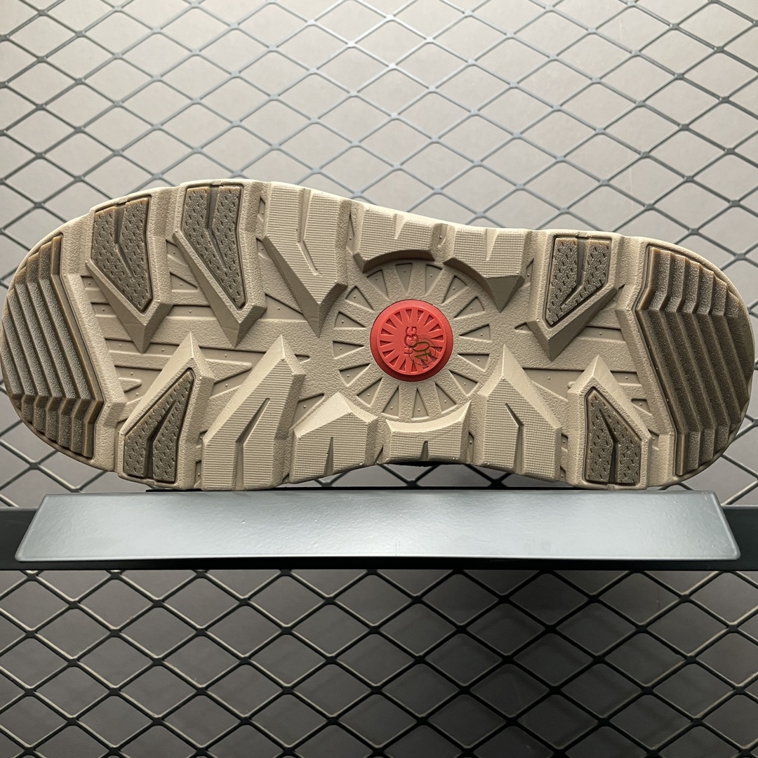 图片[5]-平台外贸专供 UGG Burleigh Boot 男士高帮雪地靴 1153750 十年品牌制鞋代工厂生产线出品 注重每一处细节 隆丰A级真羊皮毛一体 完全遵循ZP工艺流程打造 尺码：40 41 42 43 44 45-选品中心