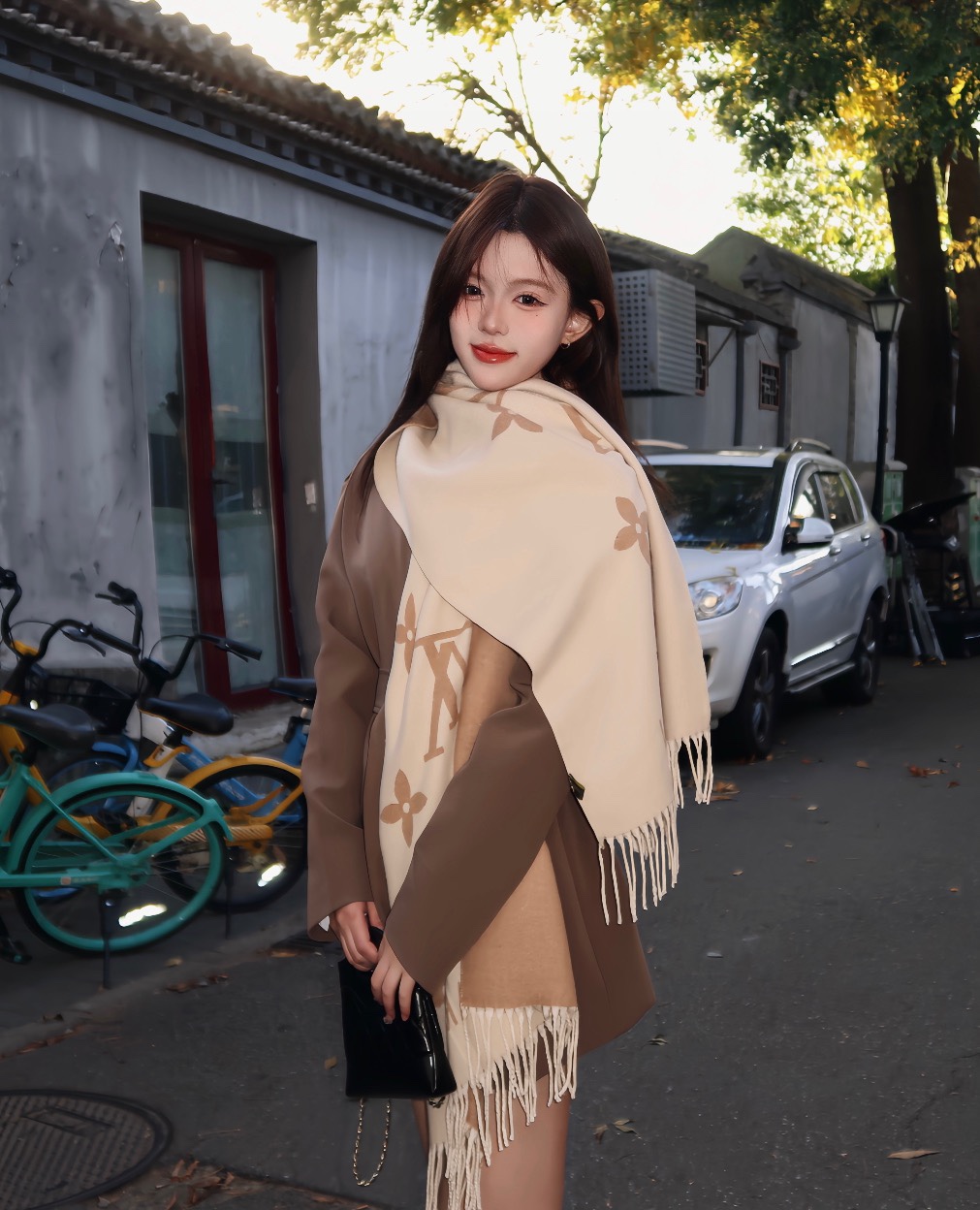 图片[9]-S# 1V 驴家 Reykjavik 双面羊绒流苏围巾 高端零售专供 原版开发 品质保证 100％放心出街 规格：170cm x 45cm 全套包装 黑灰两面可交替佩戴 ，面积大可作披风佩戴 采用100%羊绒，一体纺织工艺，羊绒与羊毛虽然都很保暖，但羊毛在舒适度上不如羊绒，羊绒更加细腻柔软！LOGO以黑灰交替纺纱呈现，羊绒的质感直接爆表 男女同款 注意 ⚠清洗建议：由于羊毛的材质特性，尽量干洗，尽量干洗，暴力机洗会出现缩水情况 ！如果觉得干洗，一次太贵，有耐心的朋友也可以手洗，一定要冷水，且不能手搓！清洗后第一时间压干（不会滴水的程度）不能拧干！不能拧干！-选品中心