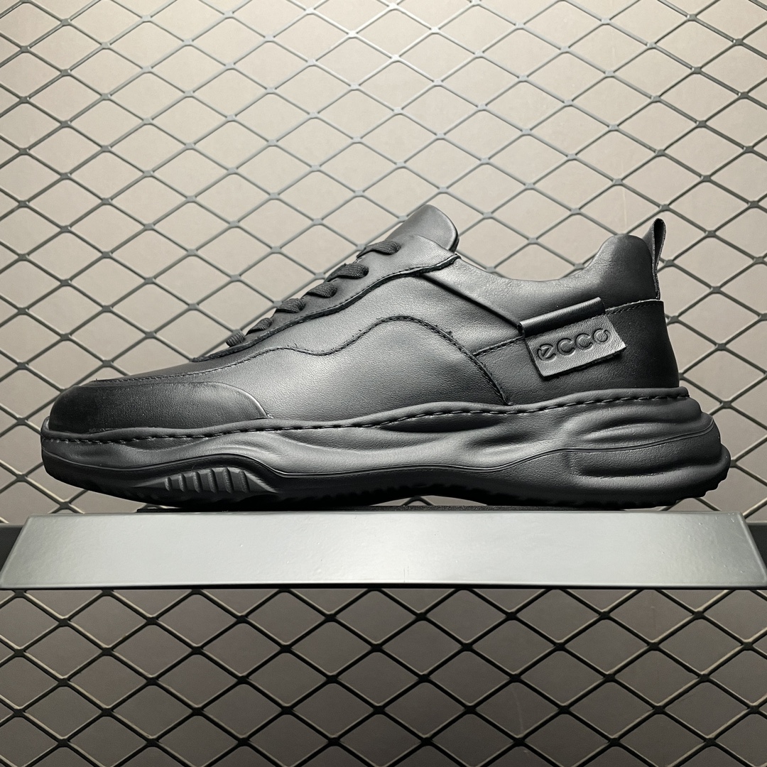ECCO 爱步健步休闲皮鞋 518821 牛皮鞋面 细腻柔软 纹理自然 柔韧耐穿 自然律动科技鞋楦，符合人体工学 带来裸足体验 直接注塑工艺连接鞋面与鞋底 一体成型，合脚耐穿 柔软超轻中底 提供出色的能量回弹和缓震体验 橡胶大底，抓地力强，具有良好的耐磨性 城市运动 适跑畅练 尺码：38 39 40 41 42 43 44 皮鞋码-选品中心