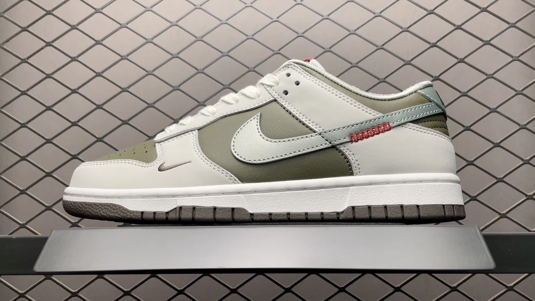 Nike Dunk Low 'Year of the Snake' Limited Edition Casual Sneakers