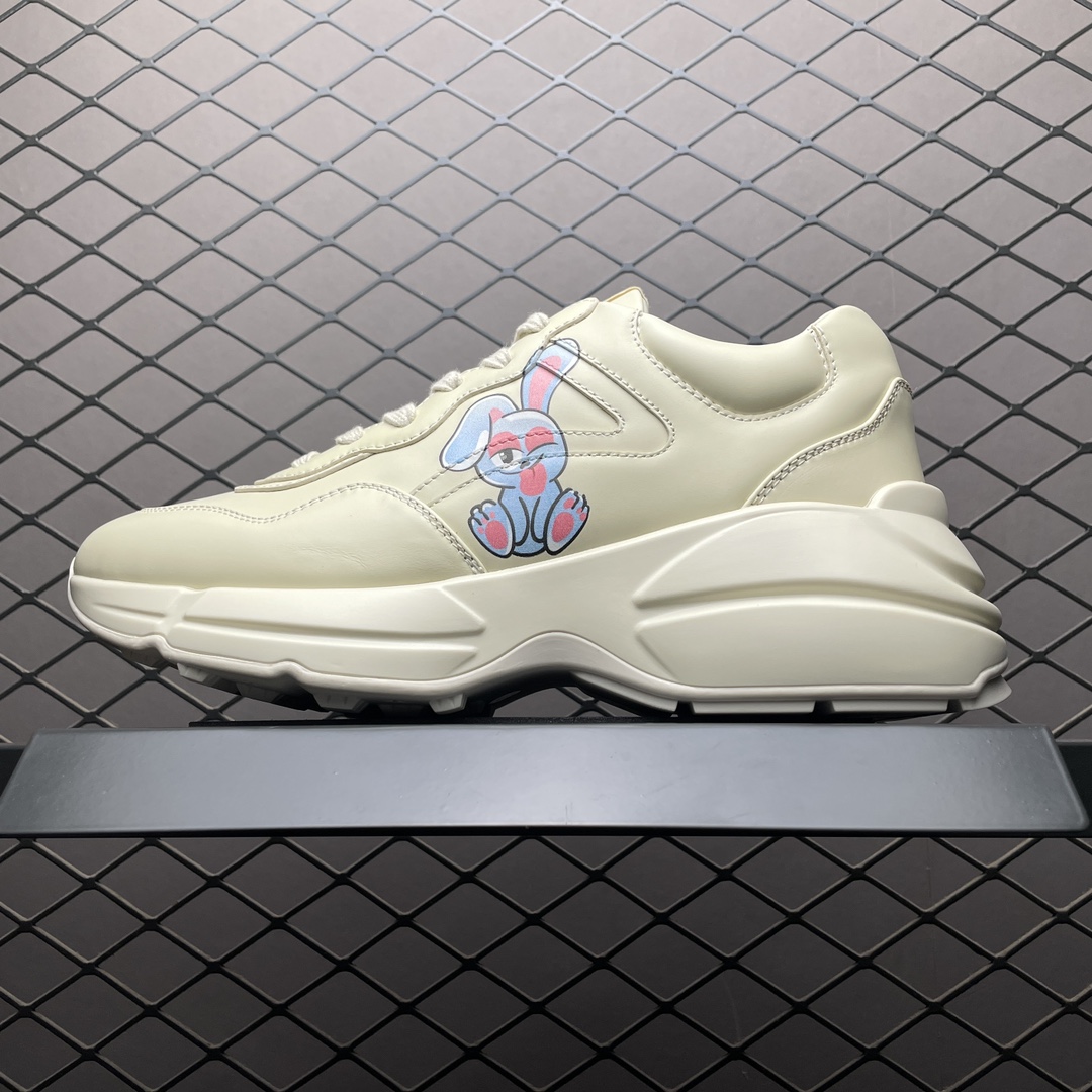 💰850 Gucci 古馳 Rhyton 復古老爹鞋 官方綠盒 全套包裝及配件 義大利手工代工原楦 原面小牛皮 內裡小羊皮 原裝超軟沙絨紙團 鞋頭採用進口膠版固定版型 細節制造精品  正確男鞋鞋頭雙排針女鞋單排針走線 後跟男鞋有LOGO 