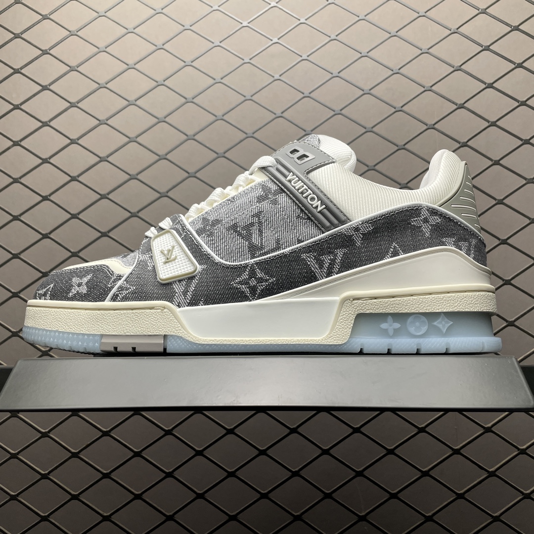 💰820 Louis Vuitton 路易威登 LV Trainer 低幫休閒板鞋 私人訂單 原版開發 高階零售 外貿充正專供 原版購入開發 ZP級全套包裝 完美楦型 正確卡色 大底TPU 質感媲美原版 品質可吊打市面大多數版本 尺碼：3