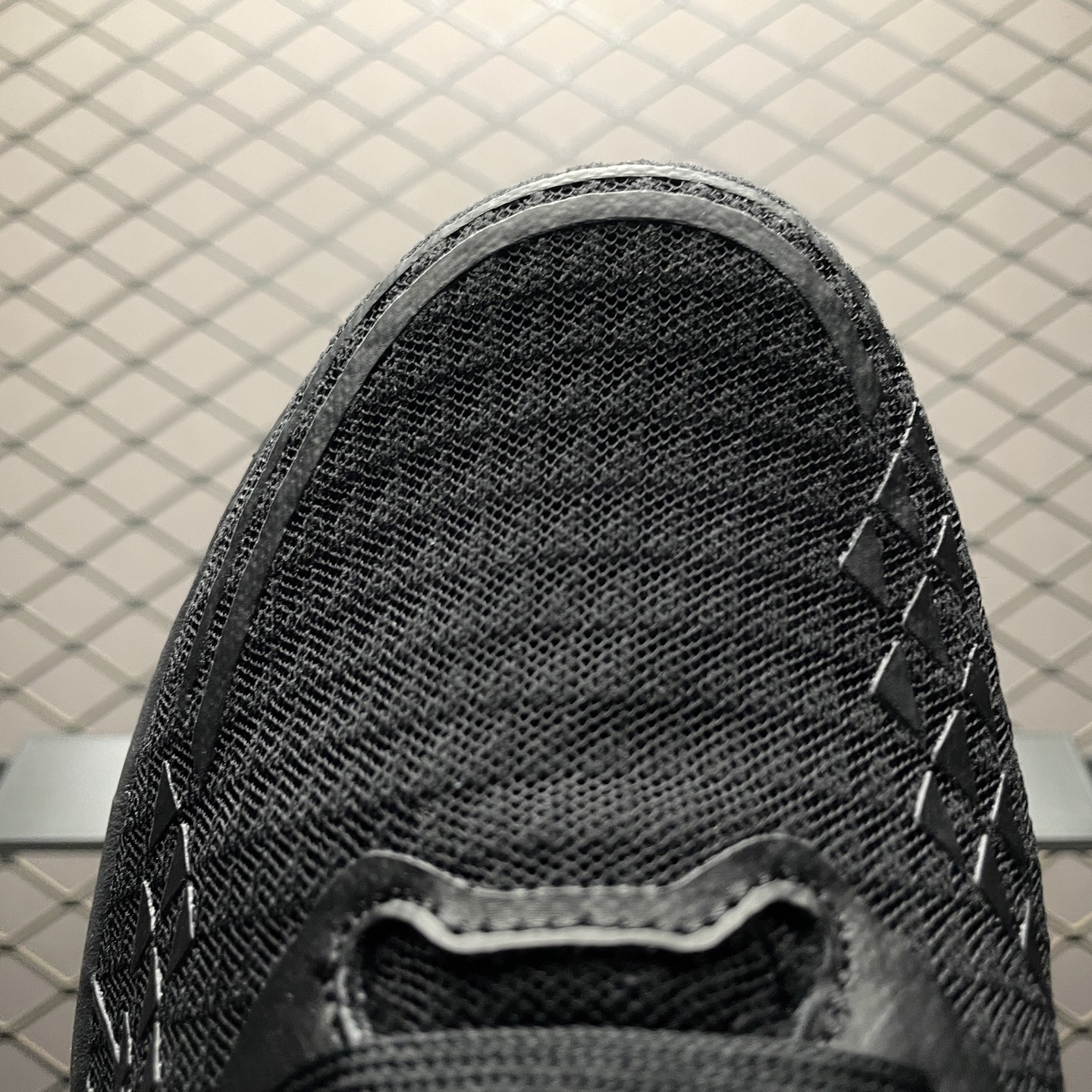  Asics 亚瑟士 Gle-Trabuco 13 低帮运动休闲跑步鞋 1011B973-001 尺码：