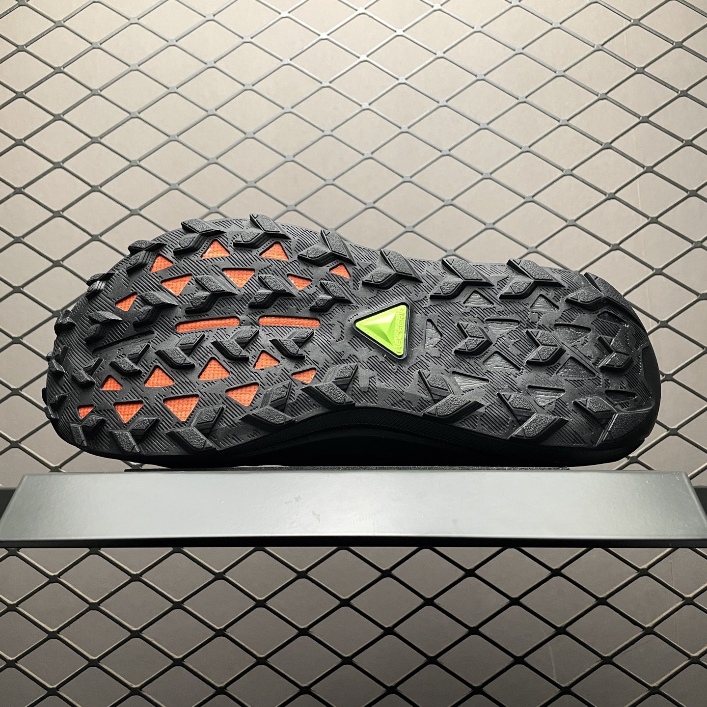  Asics 亚瑟士 Gle-Trabuco 13 低帮运动休闲跑步鞋 1011B973-001 尺码：