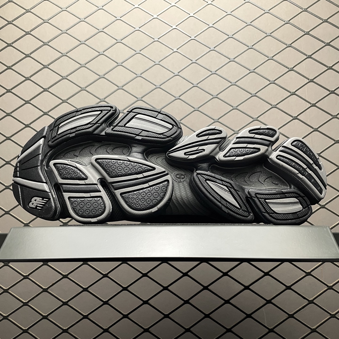  New Balance 新百伦 网面休闲鞋 U2000EA 尺码 ：36 37 37.5 38 38.