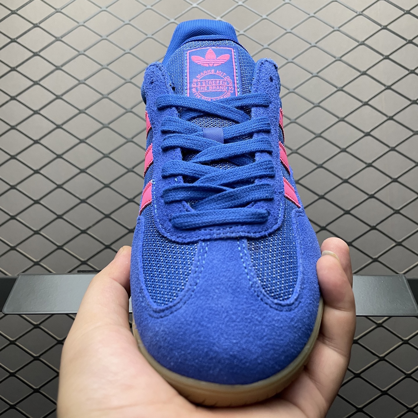 AD 阿迪 Gazelle Sala 低帮运动休闲板鞋 JR3838 尺码：36 36.5 37 38 