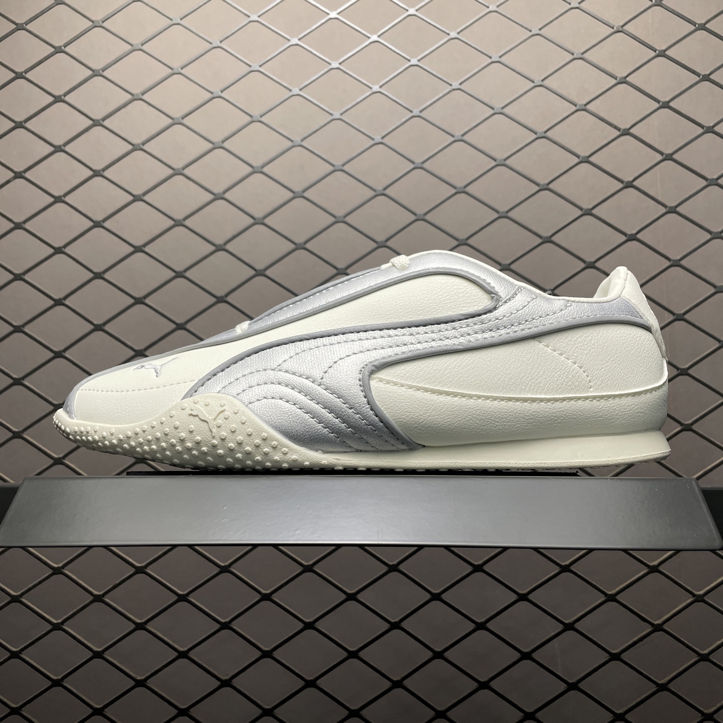 网红爆款 PUMA 彪马 Bella V2 Leather 时尚百搭 舒适 德训 薄底鞋休闲鞋 -01 