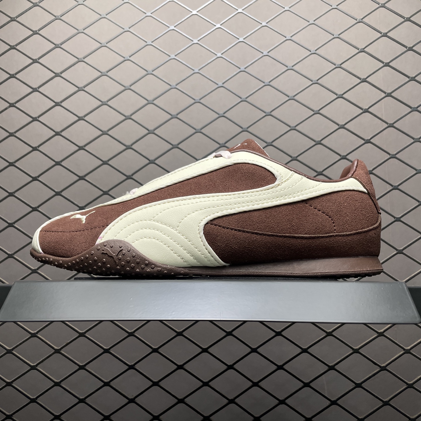 网红爆款 PUMA 彪马 Bella V2 Leather 时尚百搭 舒适 德训 薄底鞋休闲鞋 -01 