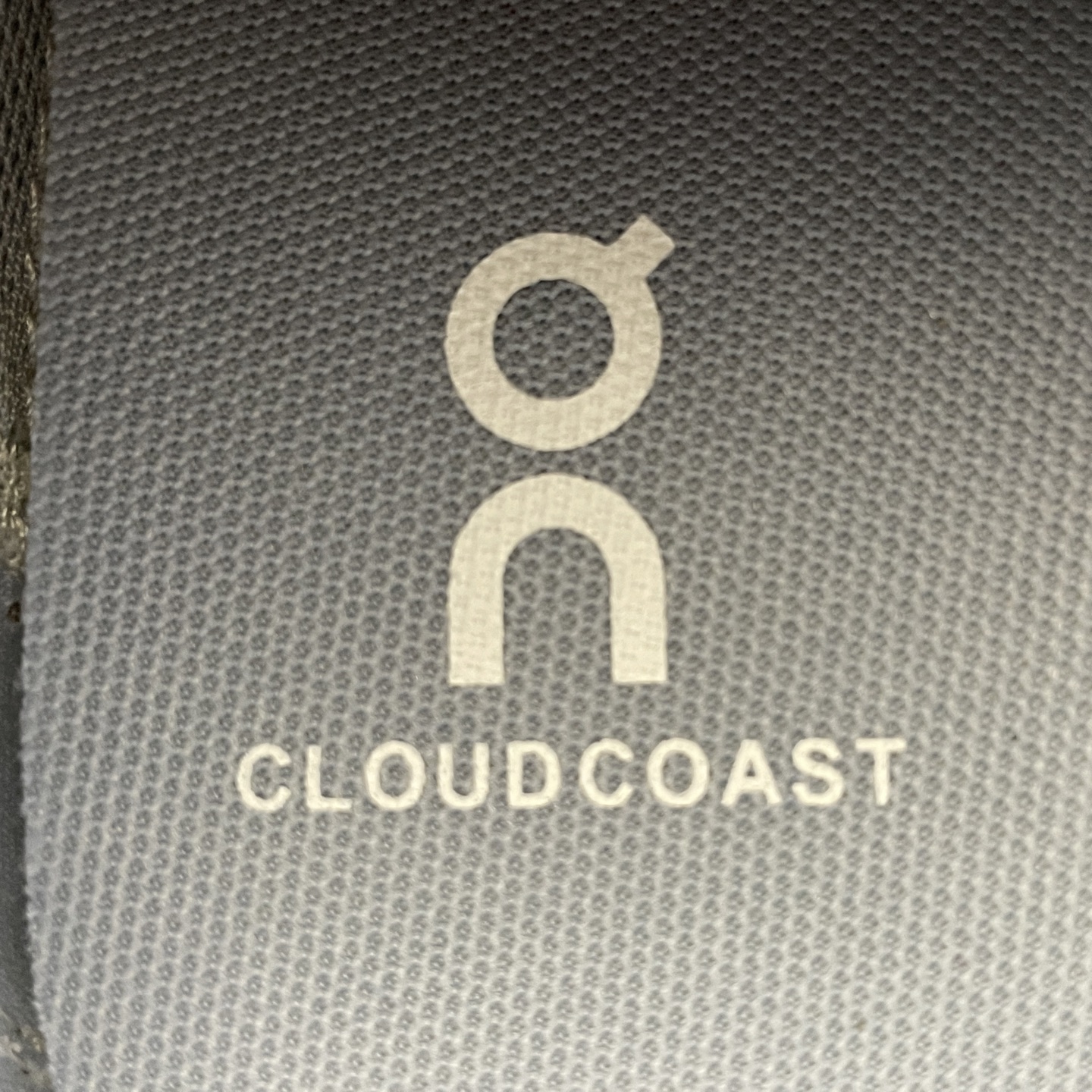 ON 昂跑 On Cloud 6 Coast 系列 网面透气运动鞋跑步鞋 运用了CLOUDTILT专利技