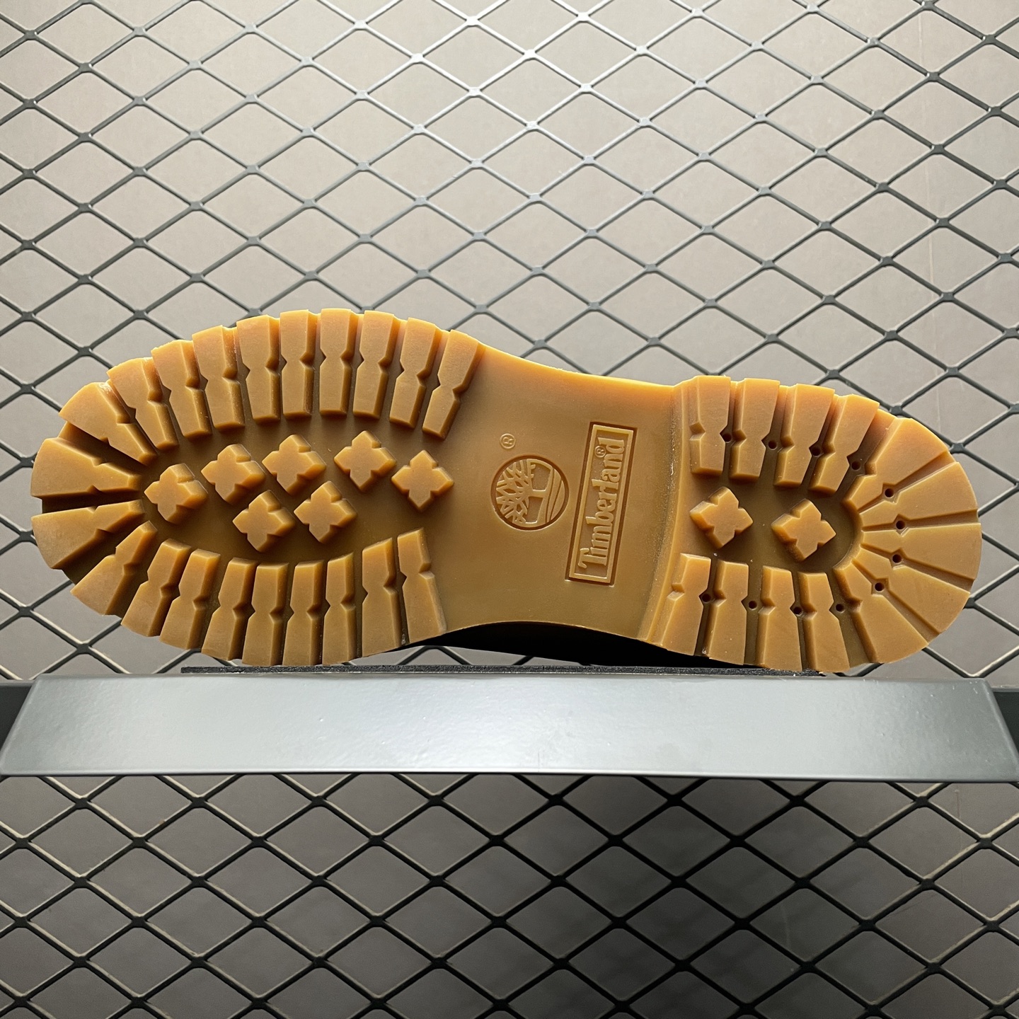 400 Timberland x Bape x Undefeated 添柏岚/天伯伦 猿人头 不败 三方联名限量款 卖爆了的经典联名款