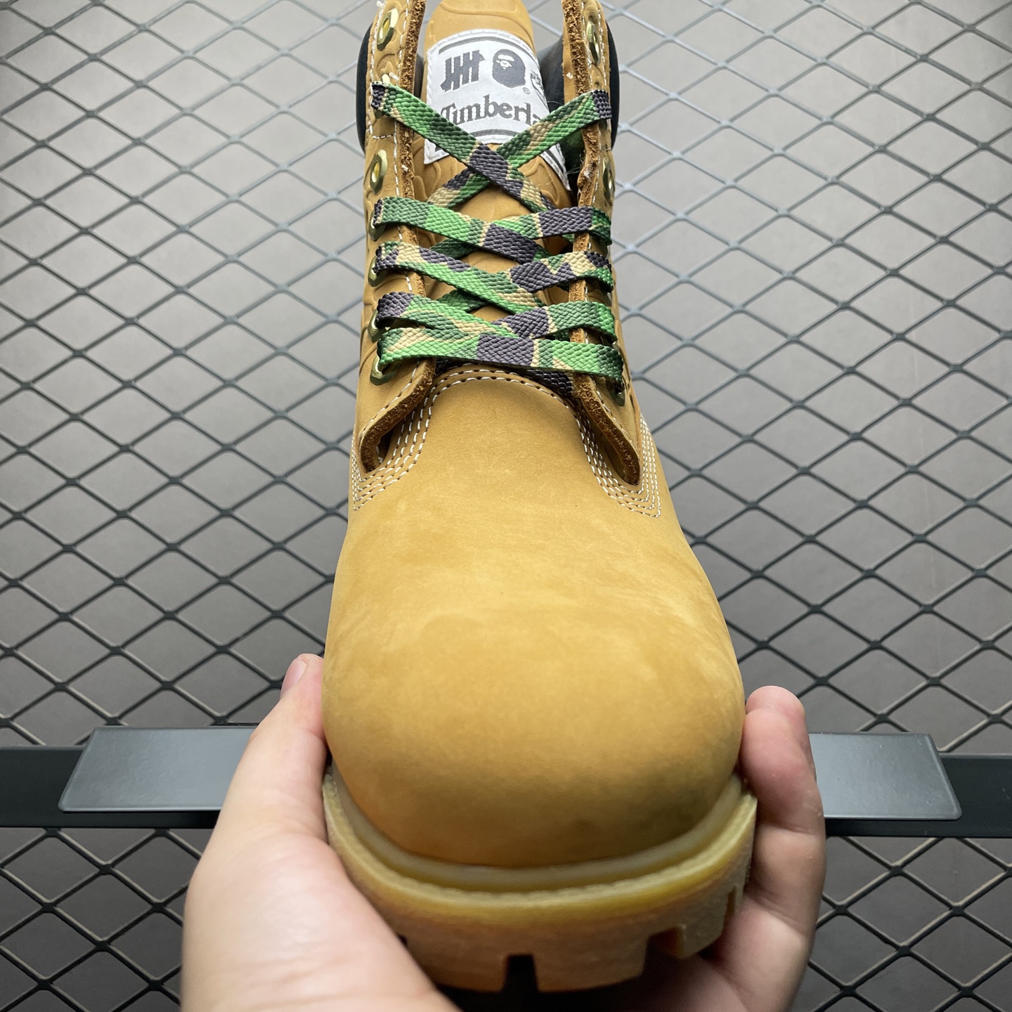 400 Timberland x Bape x Undefeated 添柏岚/天伯伦 猿人头 不败 三方联名限量款 卖爆了的经典联名款