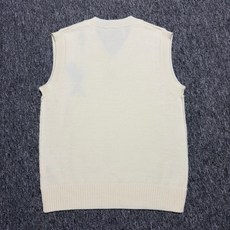 S# Ami 爱心 毛衣马甲 真正原版开发 高端零售专供 品质保证 100%放心出街 尺码:S M L XL 原版三 S# Ami 爱心 毛衣马甲 真正原版开发 高端零售专供 品质保证 100%放心出街 尺码:S M L XL 原版三