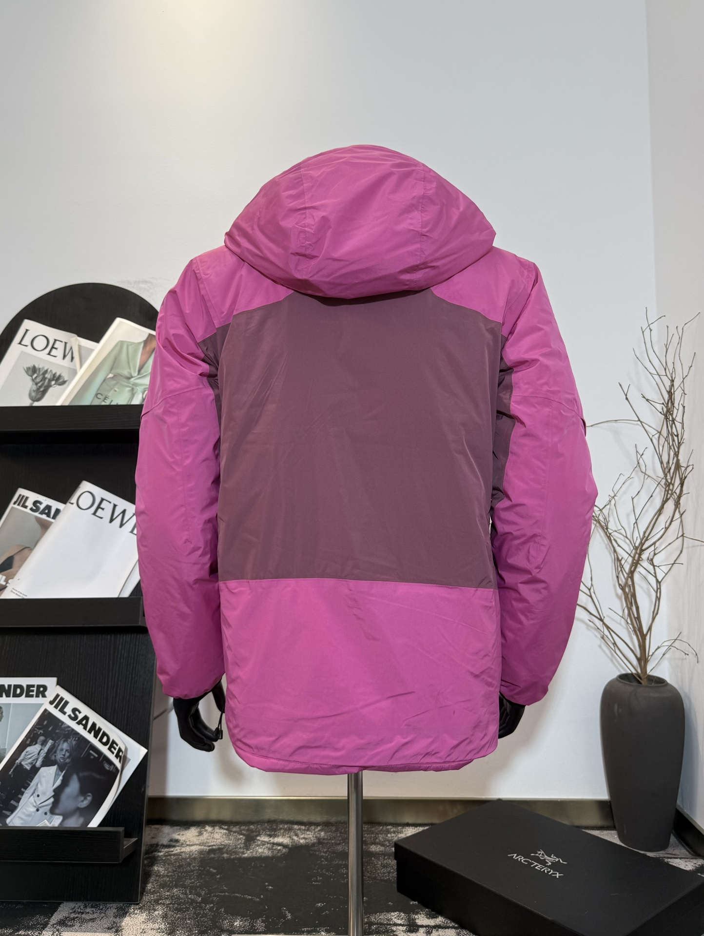 Arc’teryx Kobah Parka: Luxurious Winter Outerwear with Cutting-Edge Technology - 图片 2