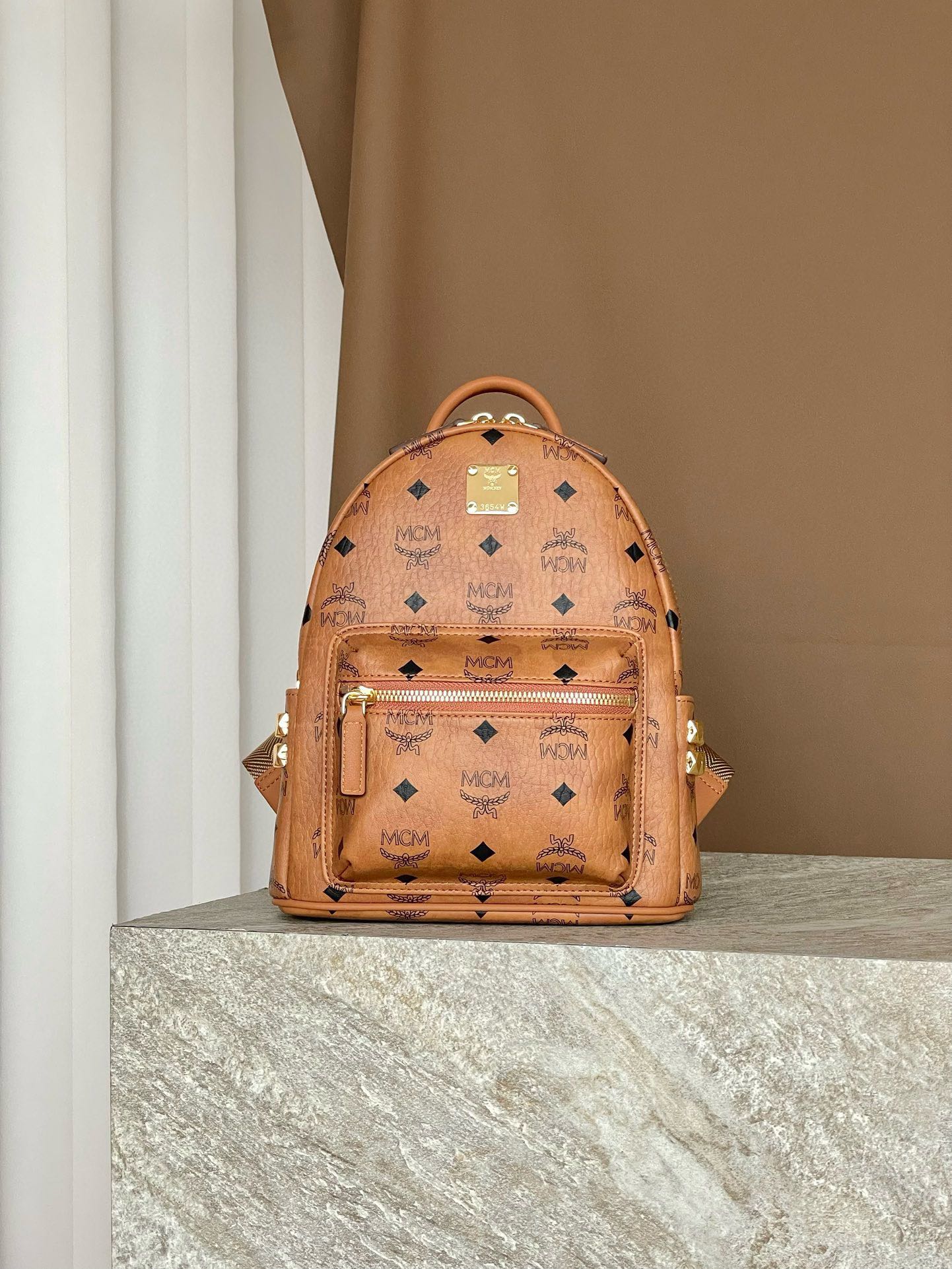𝐌𝐂𝐌 𝐒𝐭𝐚𝐫𝐤 𝐕𝐢𝐬𝐞𝐭𝐨𝐬 𝐌𝐢𝐧𝐢 𝐝𝐩 ®️ mini # Stark Visetos Nappa MCM MMK6SVE37CO001 26*10.5*21.5cm/ 🏾