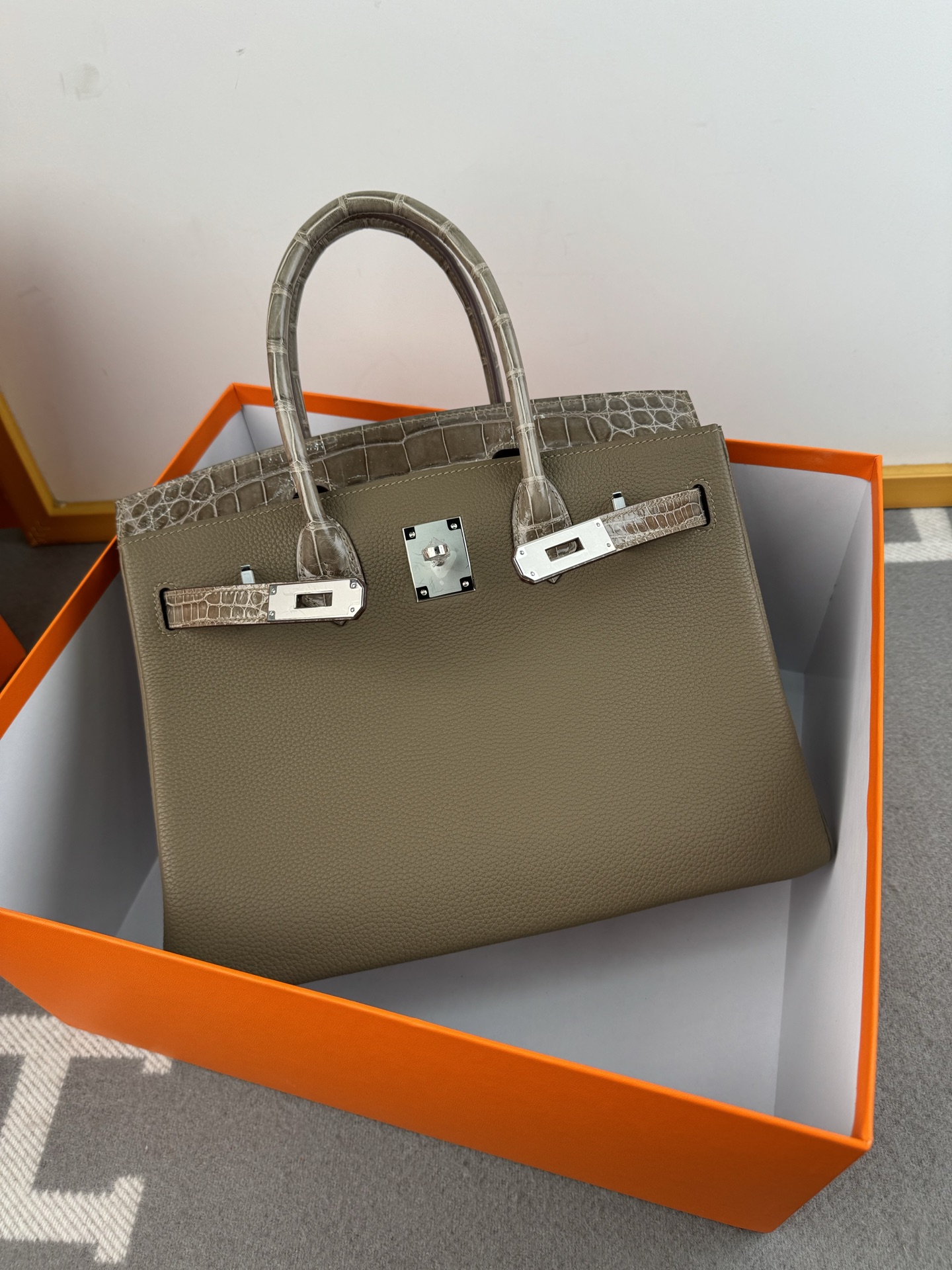 Birkin 30cm Togo Leather and Crocodile Top Handle Satchel Handbag 10 i1739691172120 8875 0 8