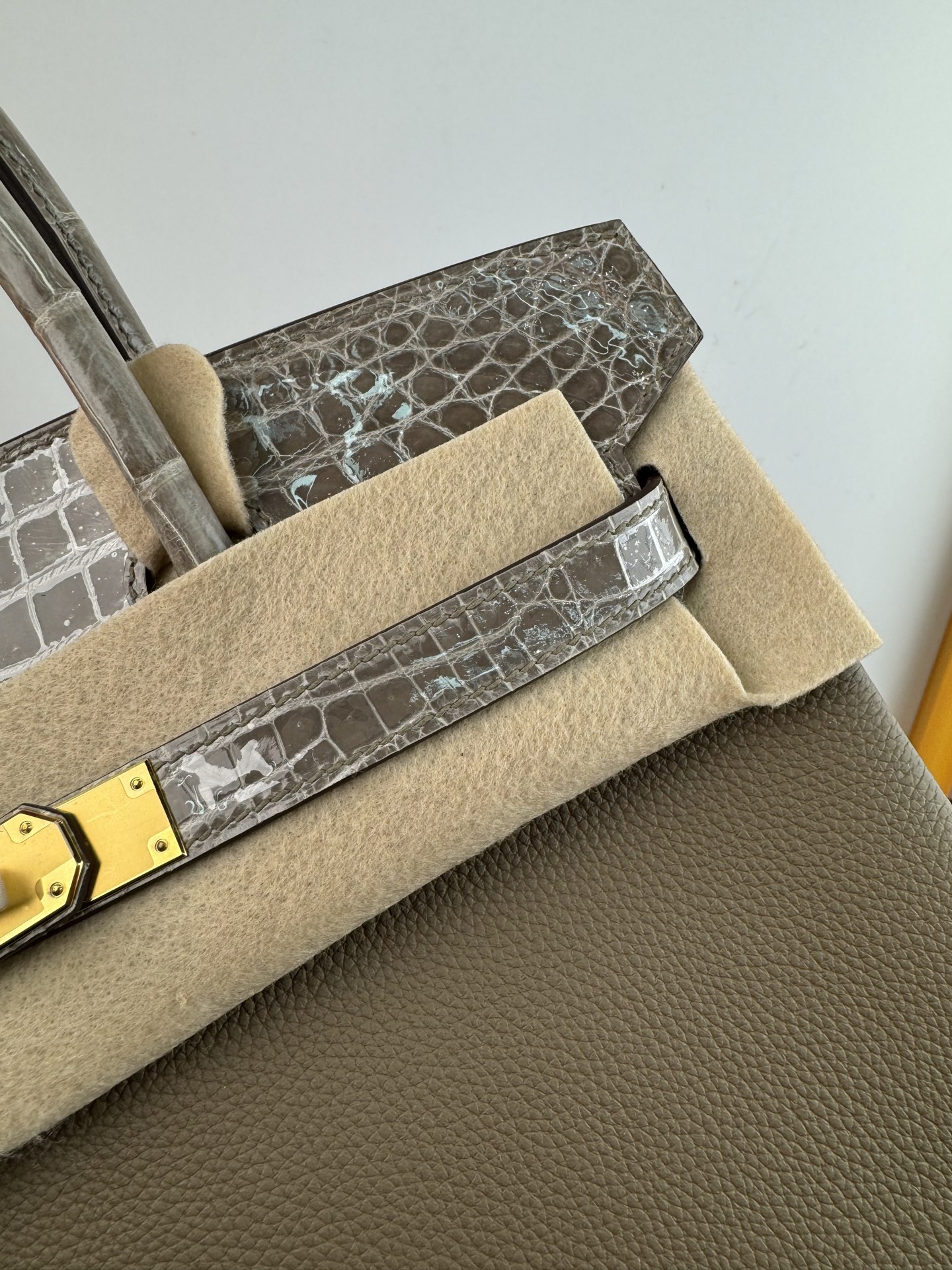 Birkin 30cm Touch Togo Leather with Crocodile Top Handle Bag 4 i1739692640088 2077 0 3
