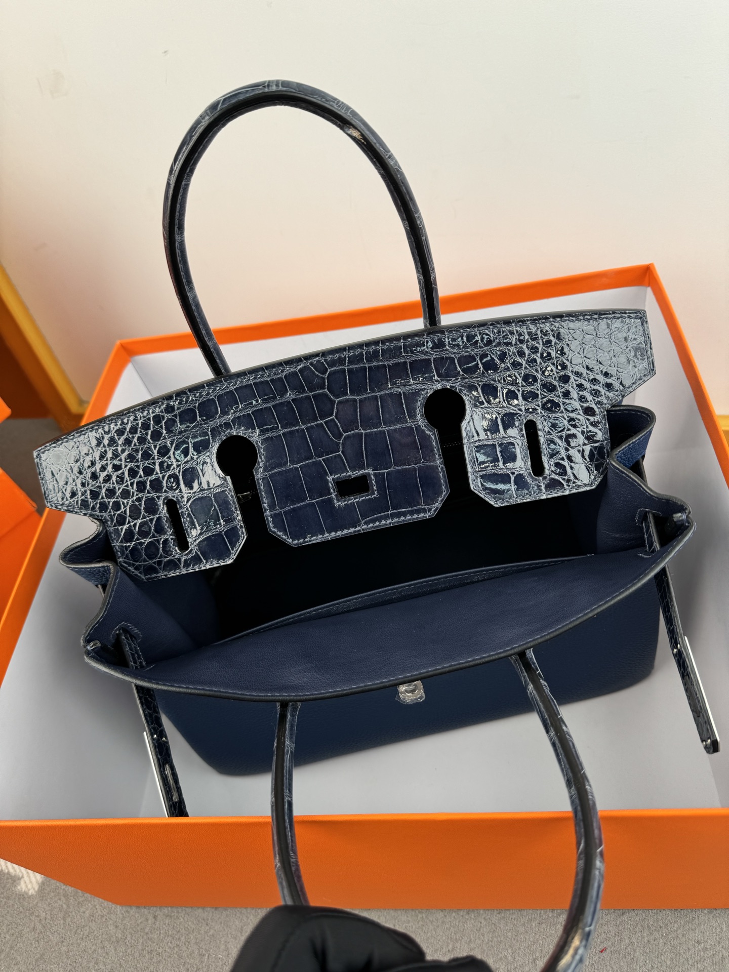 Birkin 30cm Touch Gem Blue Togo Leather & Crocodile Silver Hardware Bag 9 i1739696240447 2908 0 7
